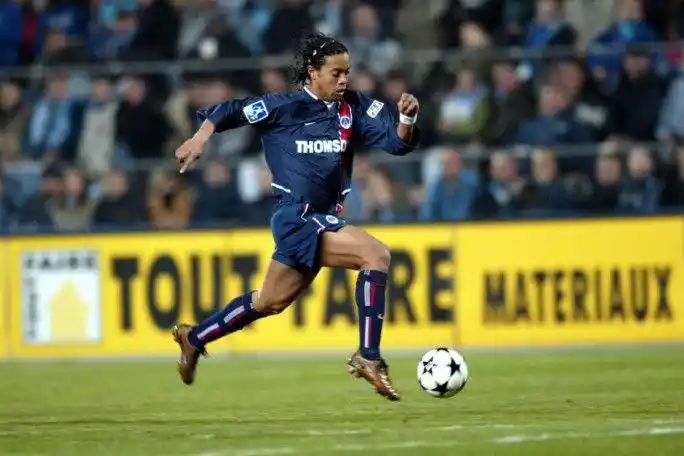 的步伐迈向 的步伐迈向